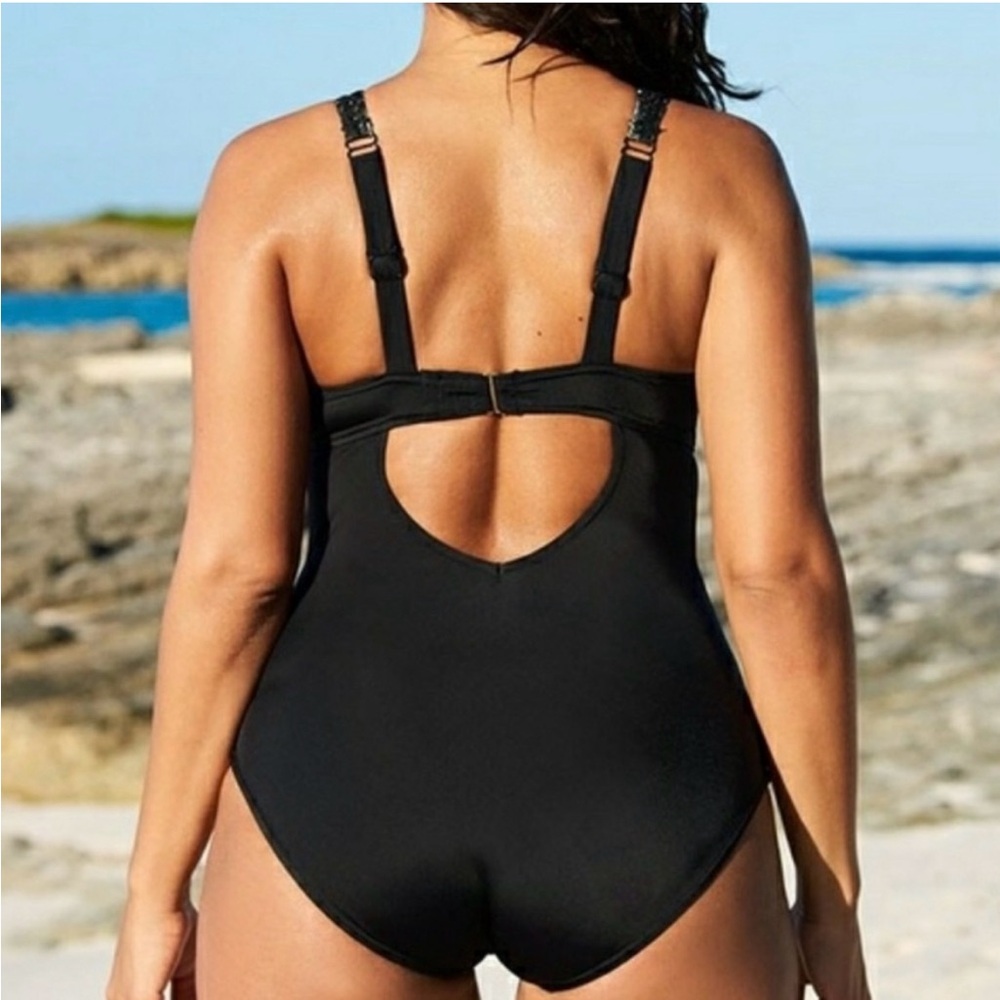 Adore me black lace Swimsuit - Picture 3 of 11